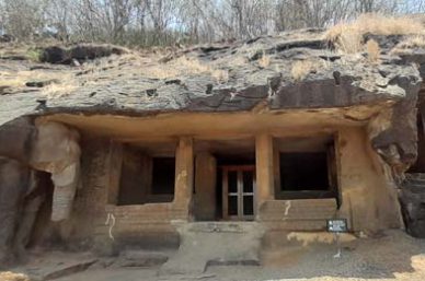Kuda Mandad Caves