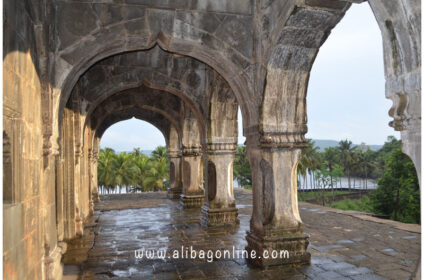 Khokri Tomb Sea view