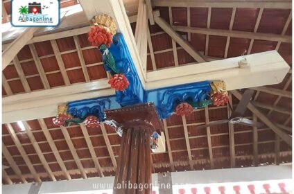 Dakshinmukhi - wooden work